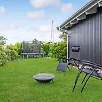 Stunning In With Sauna Malling