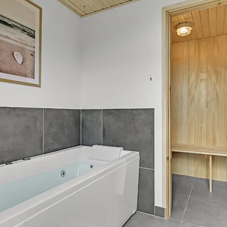 Stunning In With Sauna * Malling