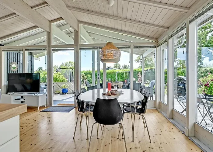 Feriehus Stunning In With Sauna Malling